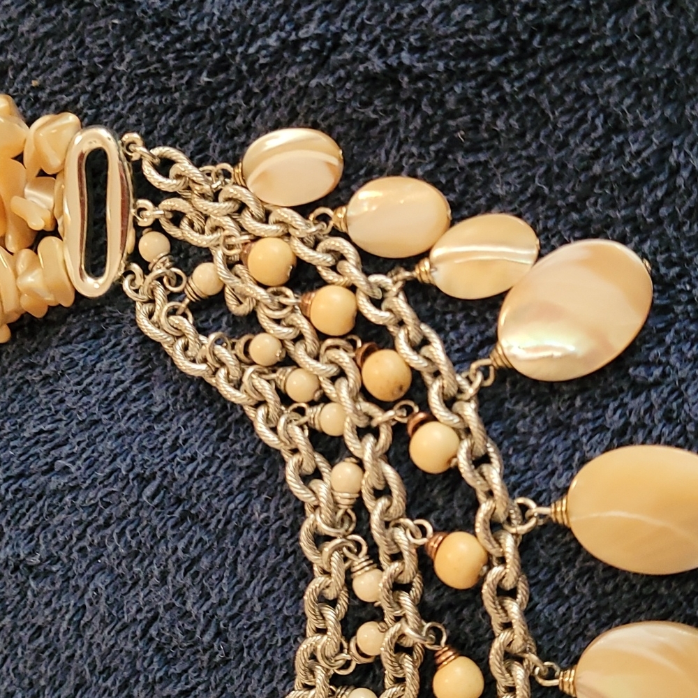 Shell necklace - Picture 3 of 6